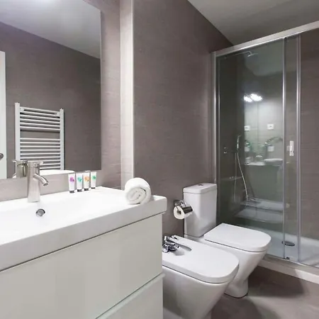Perfectly Located 4Bed 4Bath Apartment In Eixample Appartement *