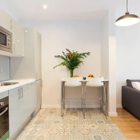 Perfectly Located 4Bed 4Bath Apartment In Eixample Appartement *