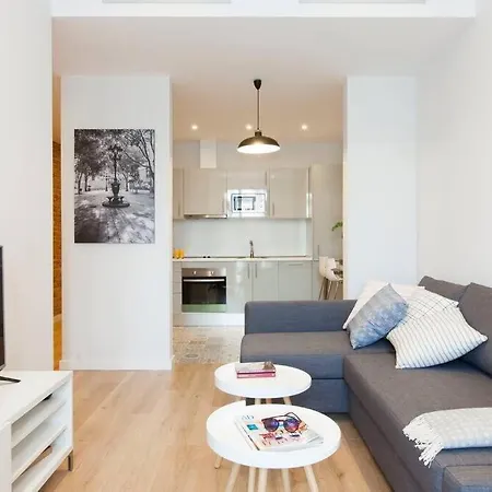 Apartment Perfectly Located 4Bed 4Bath Apartment In Eixample Barcelona